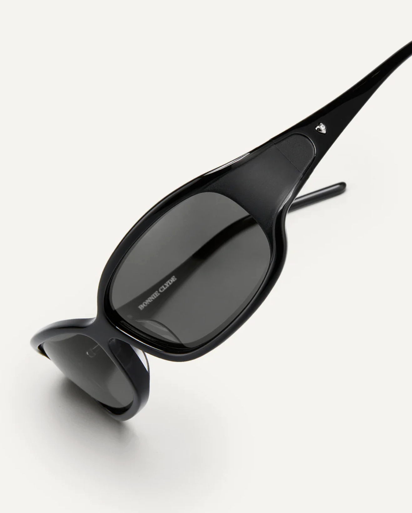 Joans Black & Black Lens