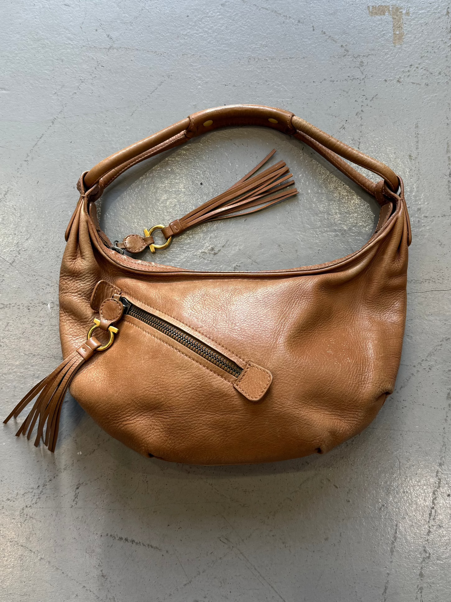 FERRAGAMO leather shoulder bag
