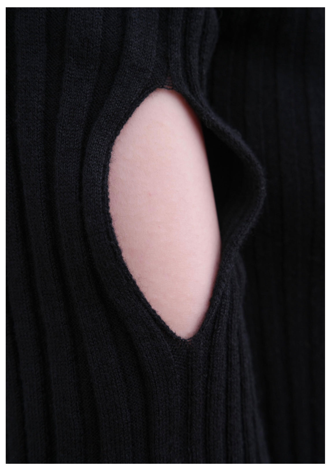 Rebbed Mock-Neck Top In Mixed Wool BLACK