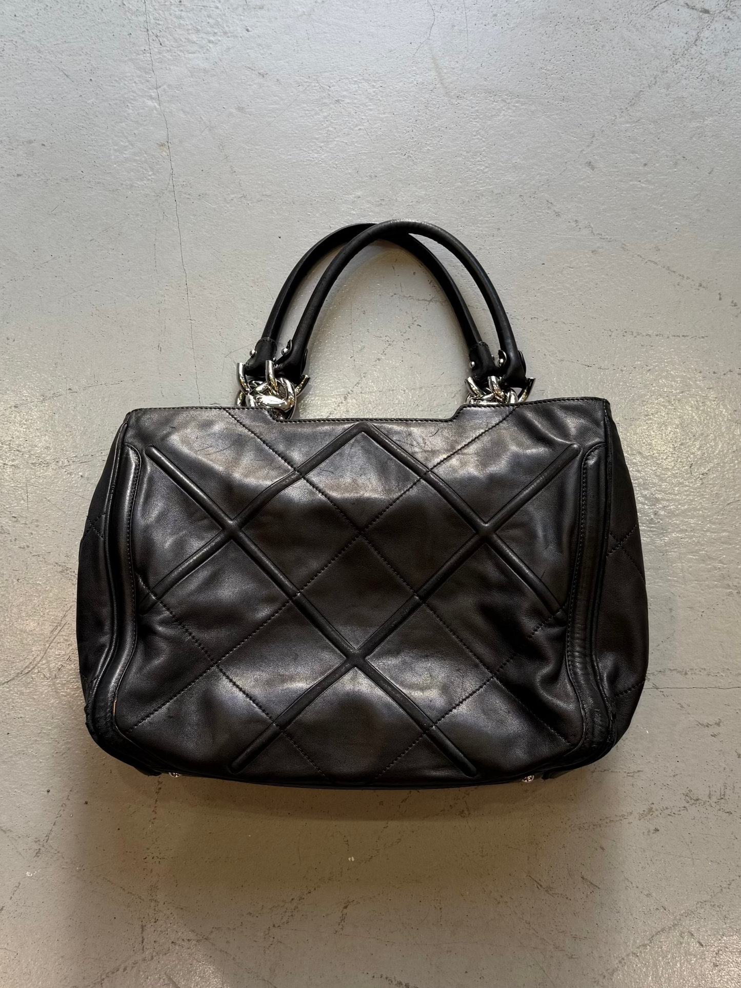 FERRAGAMO leather hand bag