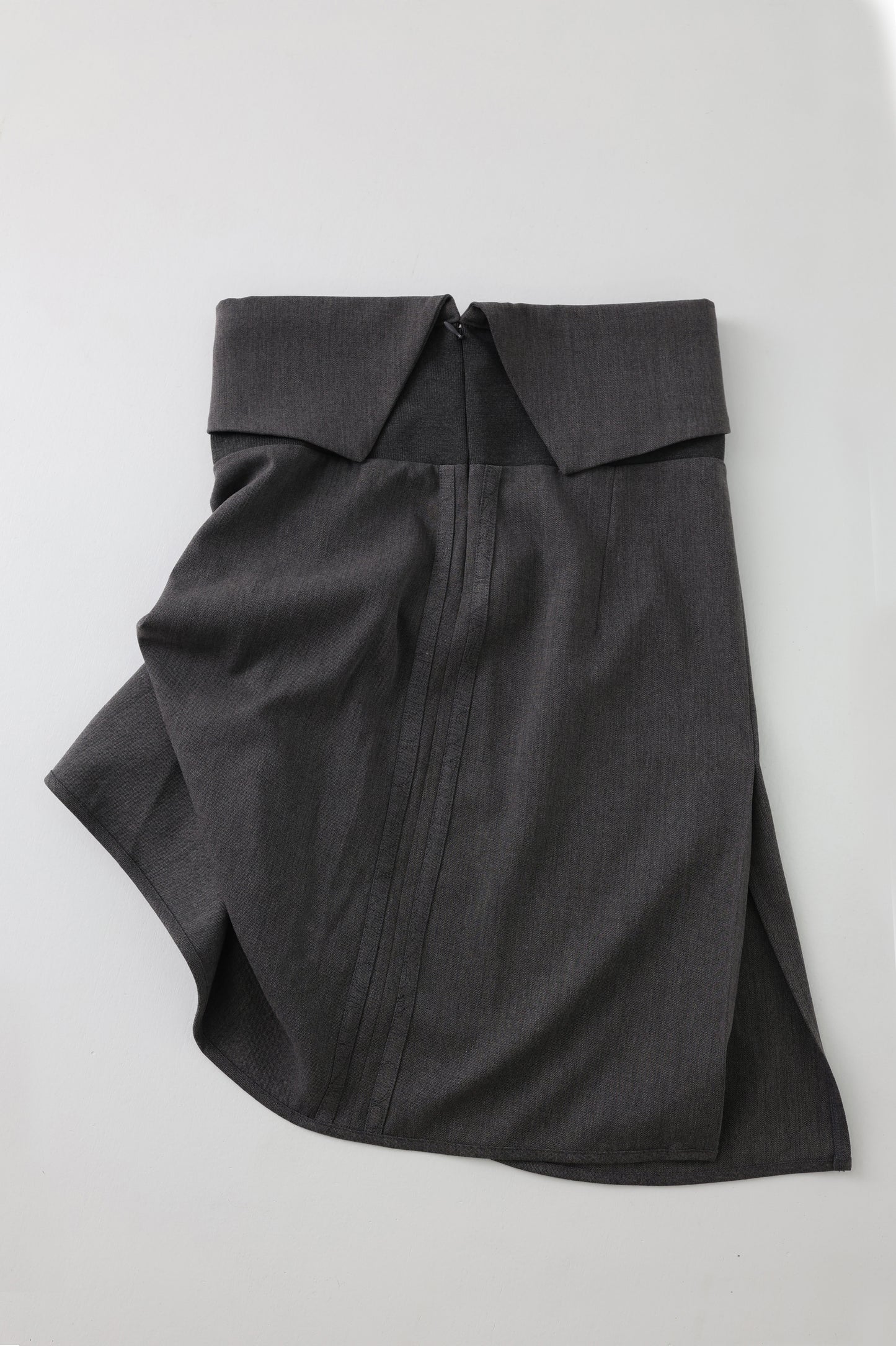 Brace unbalance skirt