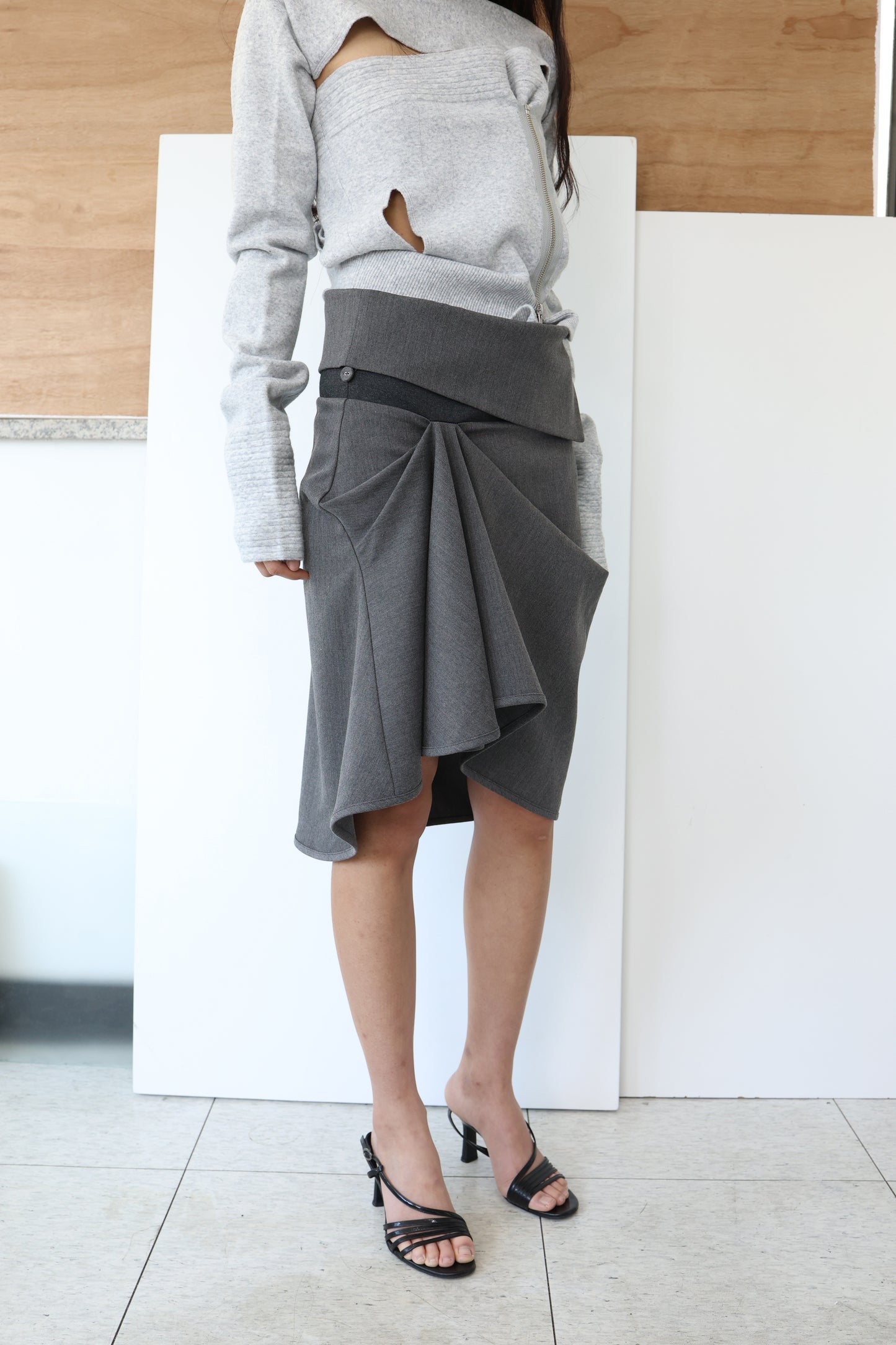 Brace unbalance skirt