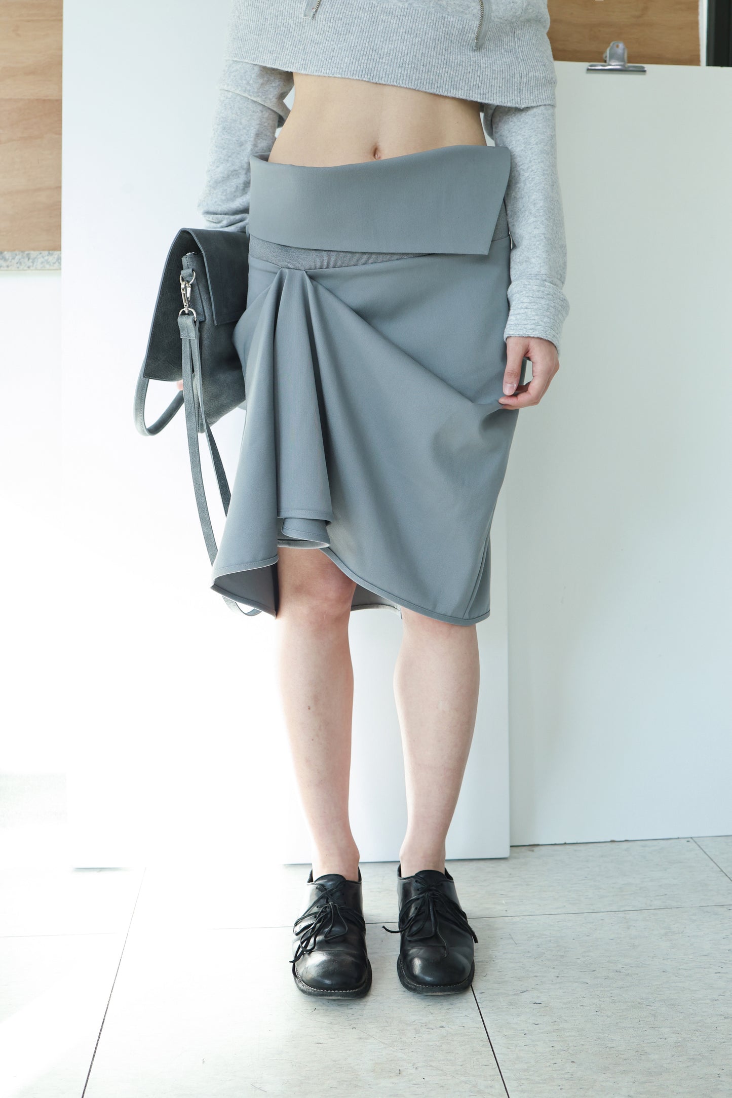 Brace unbalance skirt