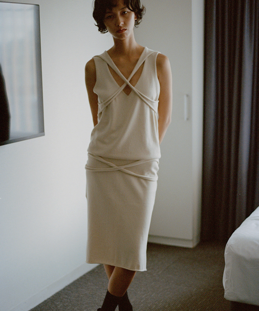 X-LAYERED V-NECK TOP IN COTTON Ecru