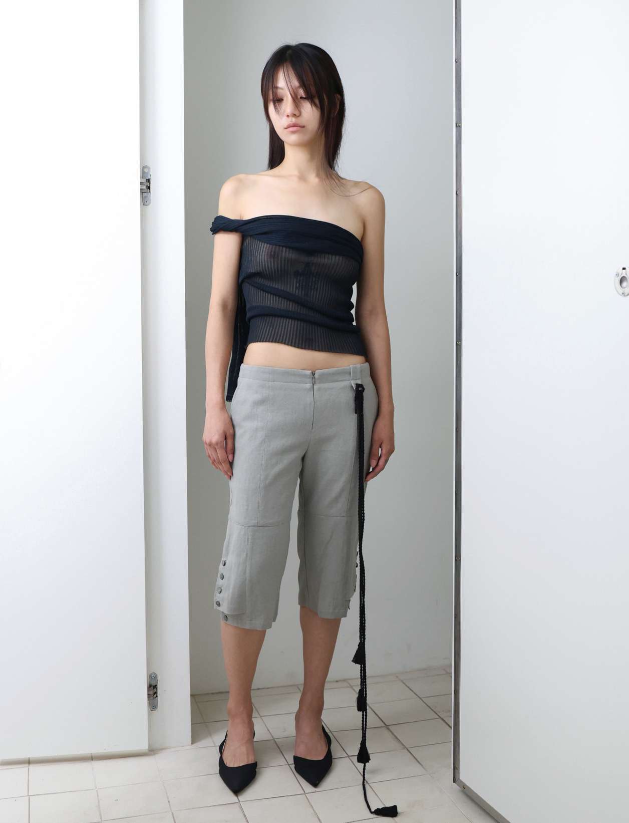 Double layered cropped pants beige