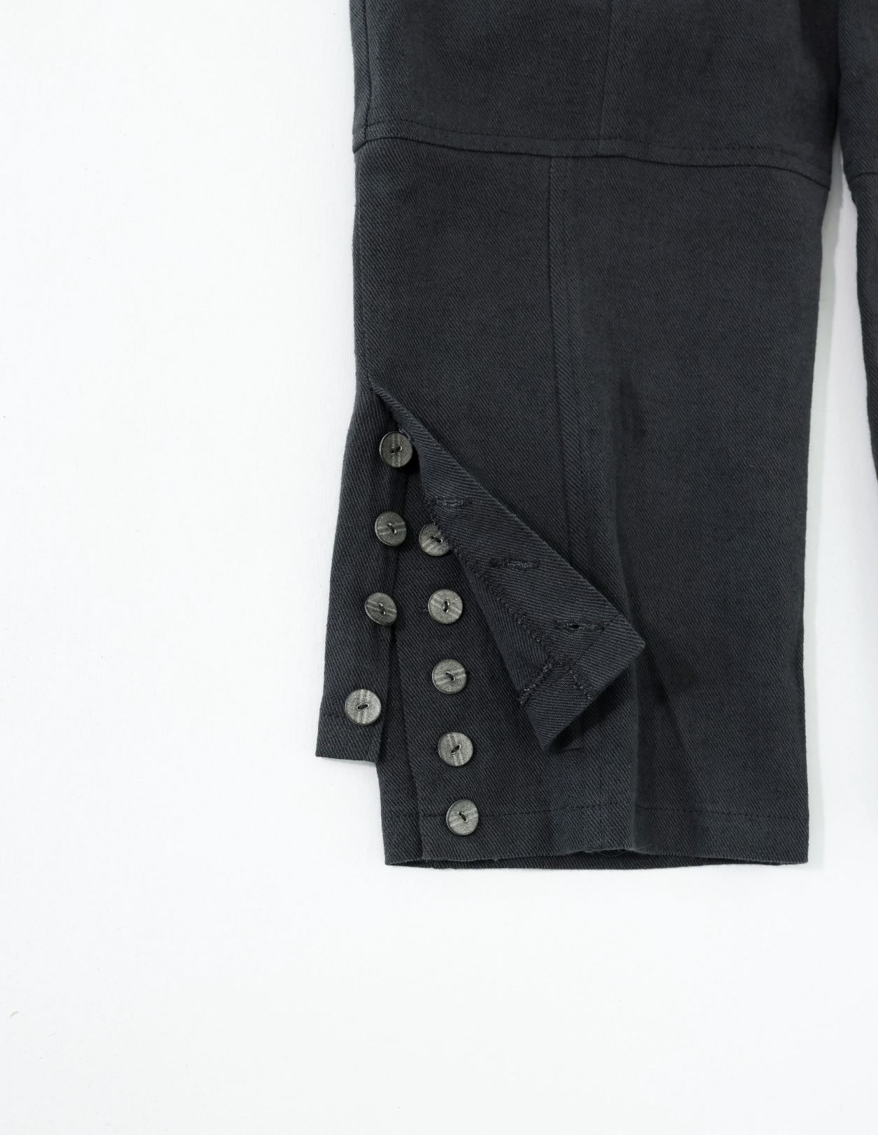 Double layered cropped pants charcoal