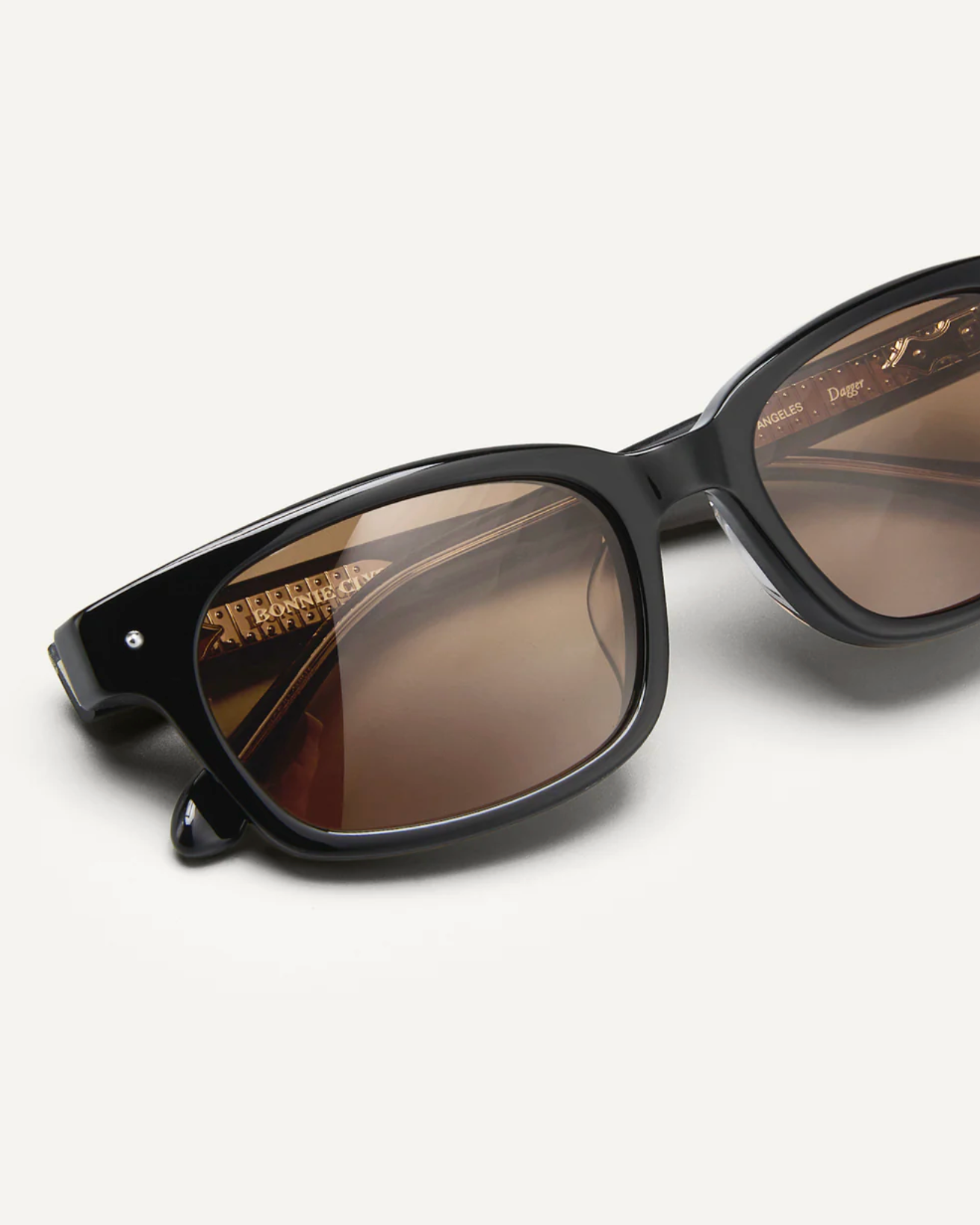 Dagger Black & Brown Lens