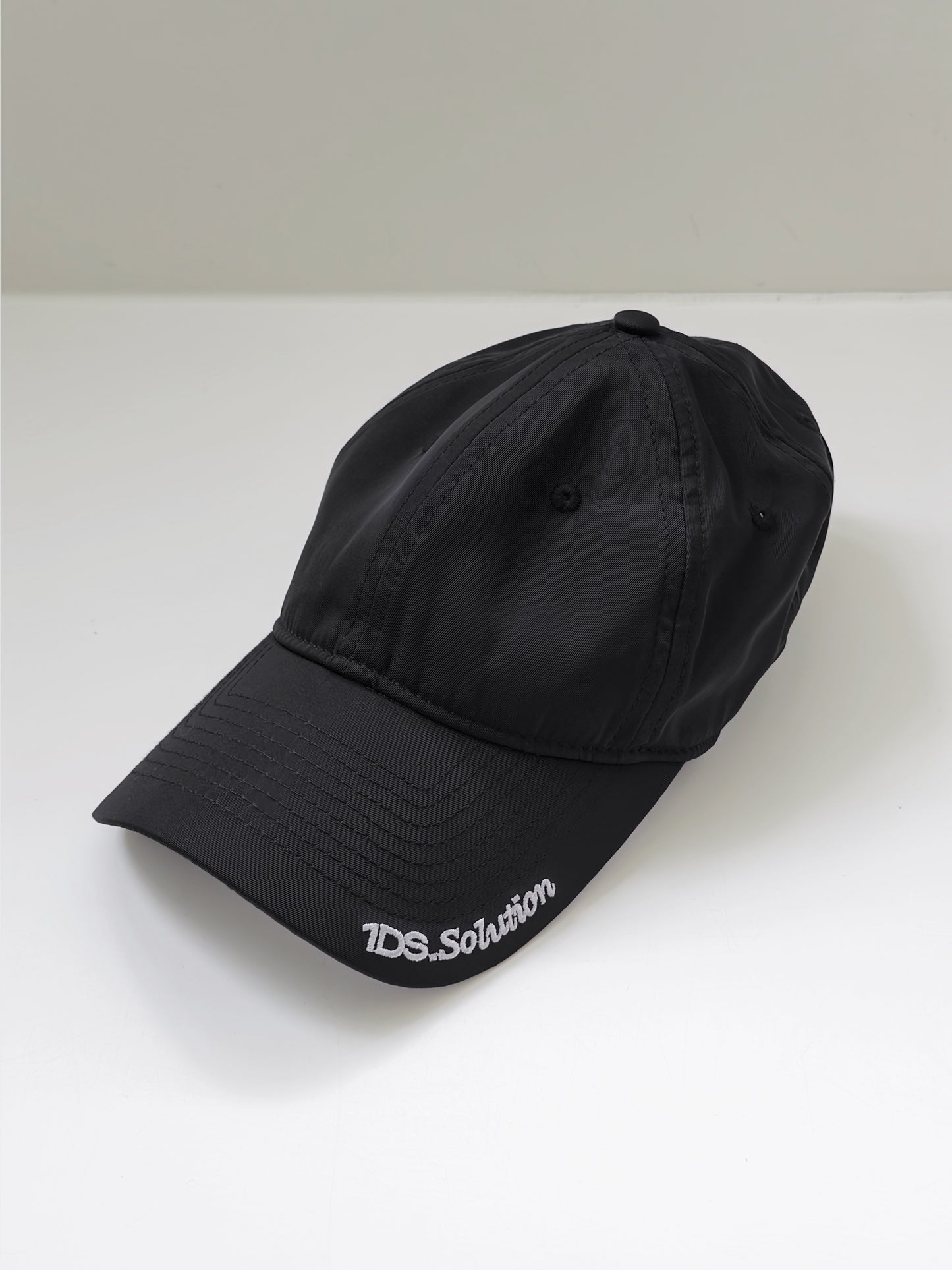 1ds Logo-Sheen Cap (Black)