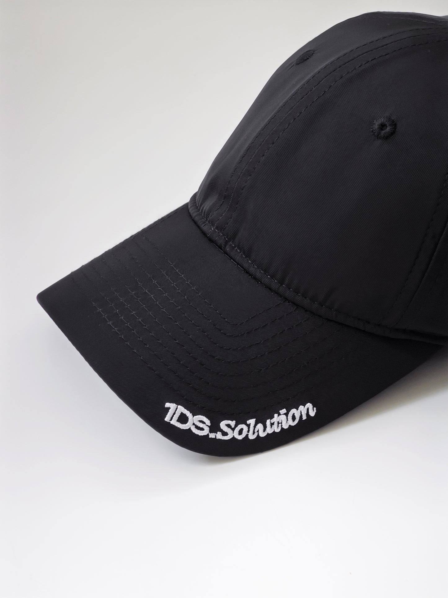 1ds Logo-Sheen Cap (Black)