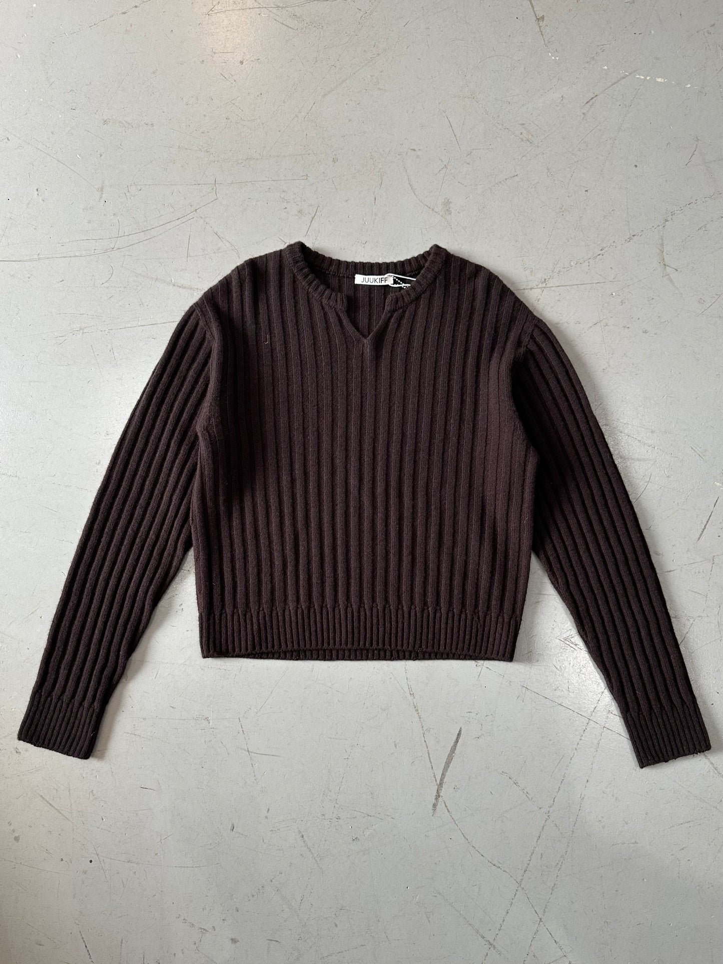 Distressed Split-Neck Pullover In Wool DARK BROWN