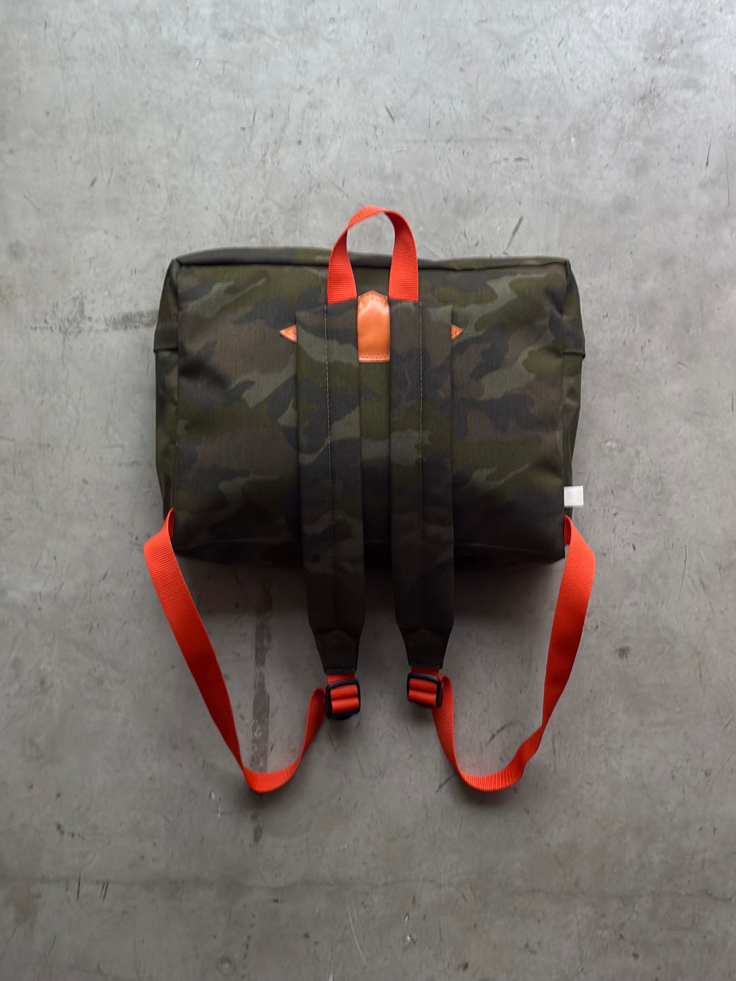 LIGHT (Camo)