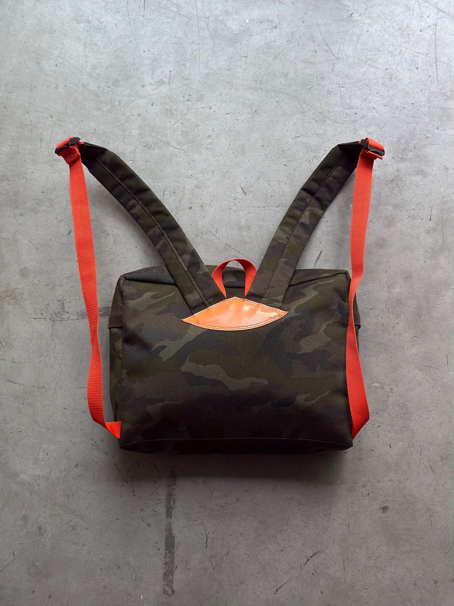LIGHT (Camo)