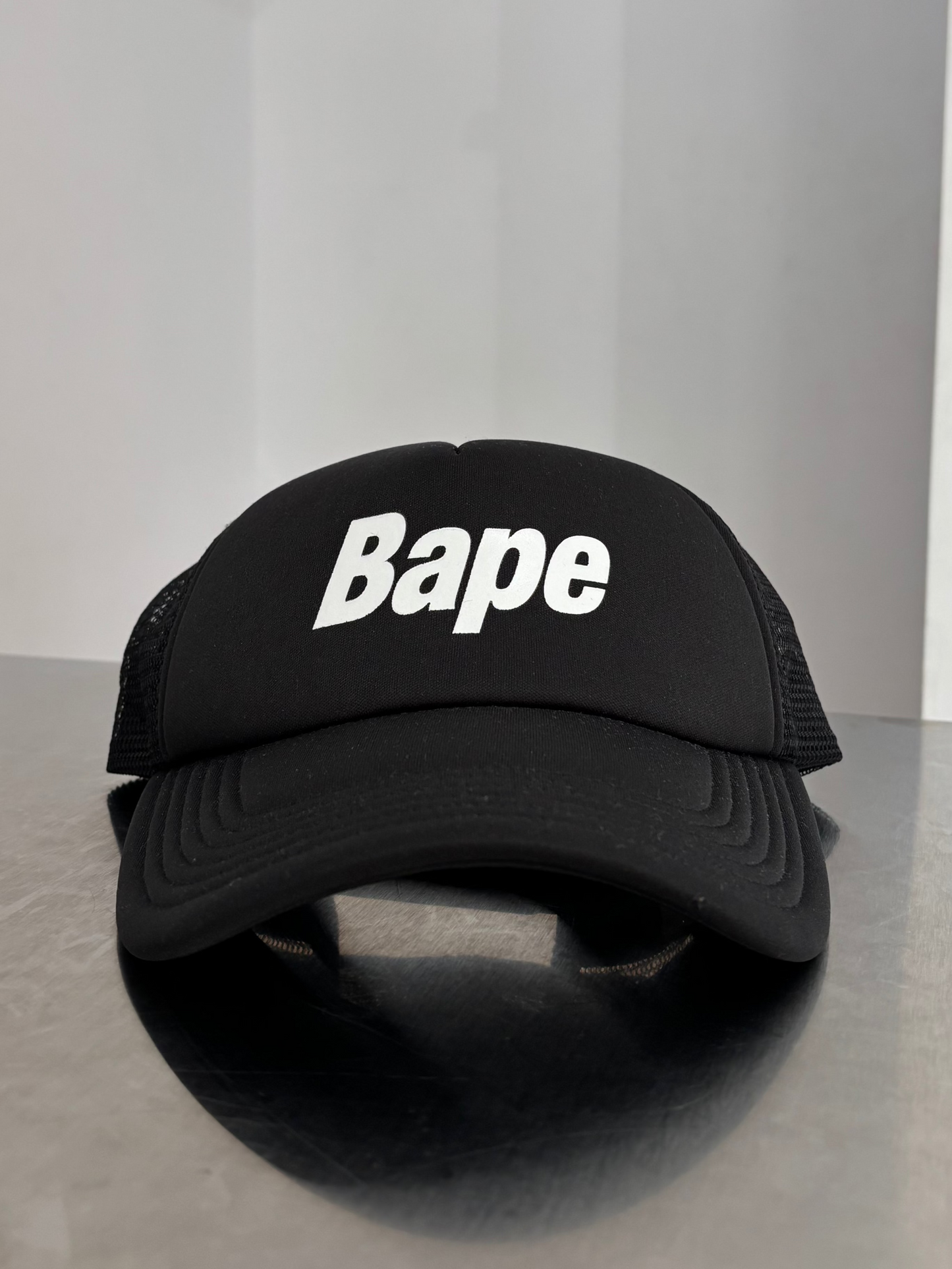 A BATHING APE mesh cap