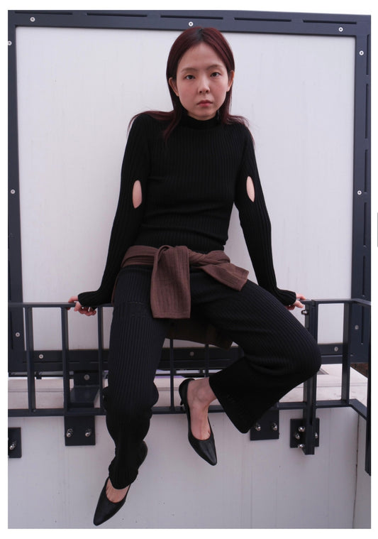 Rebbed Mock-Neck Top In Mixed Wool BLACK
