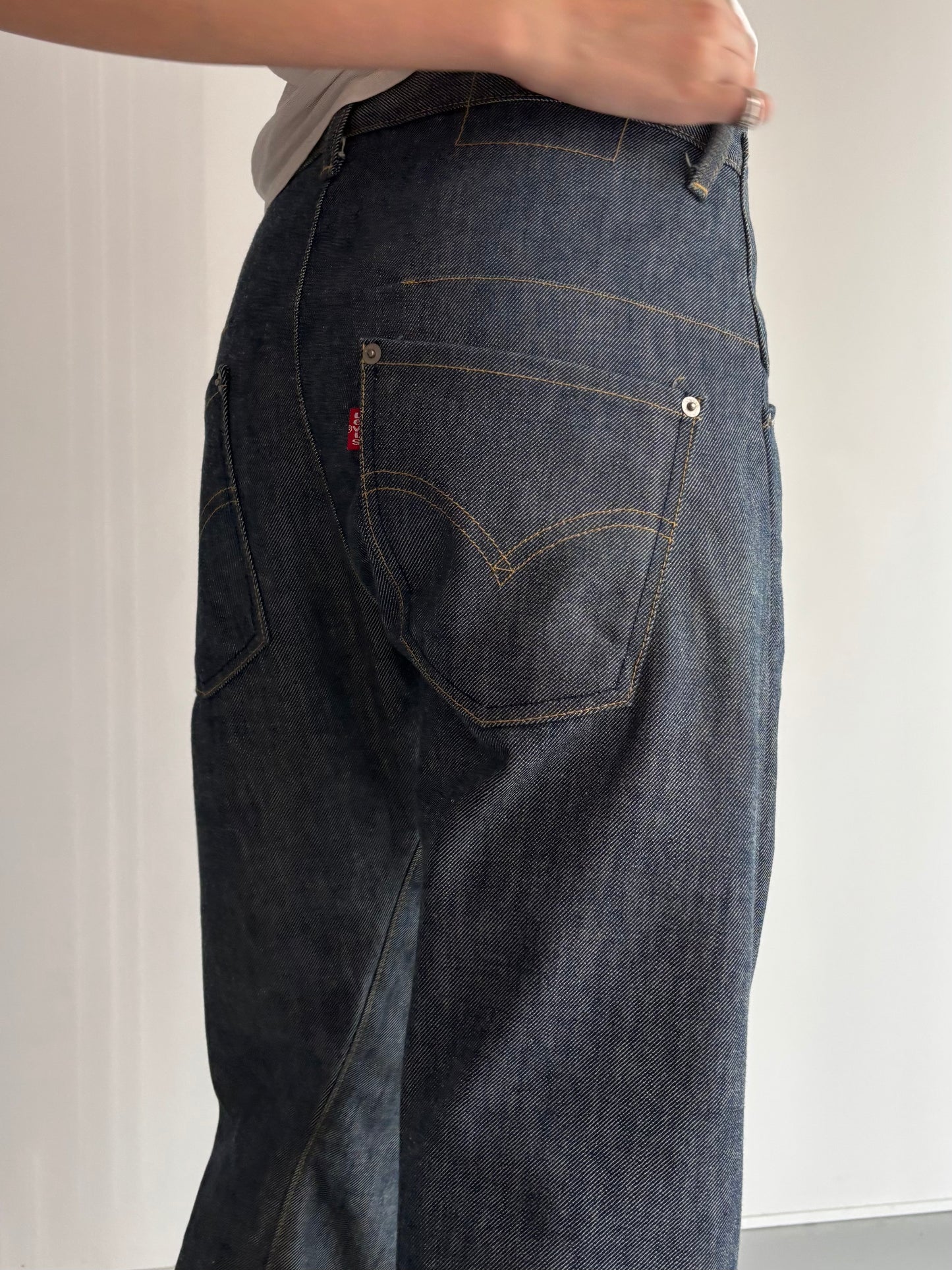 Levi's ENGINEERED JEANS 00s Jeans 02