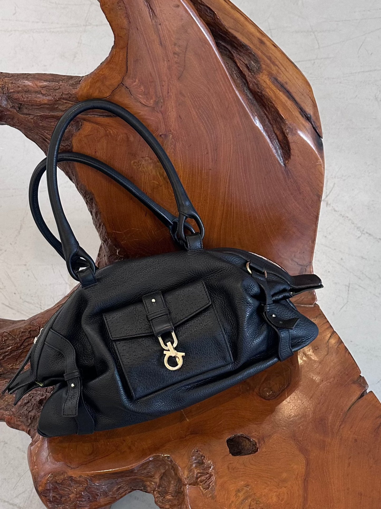 FERRAGAMO leather bag