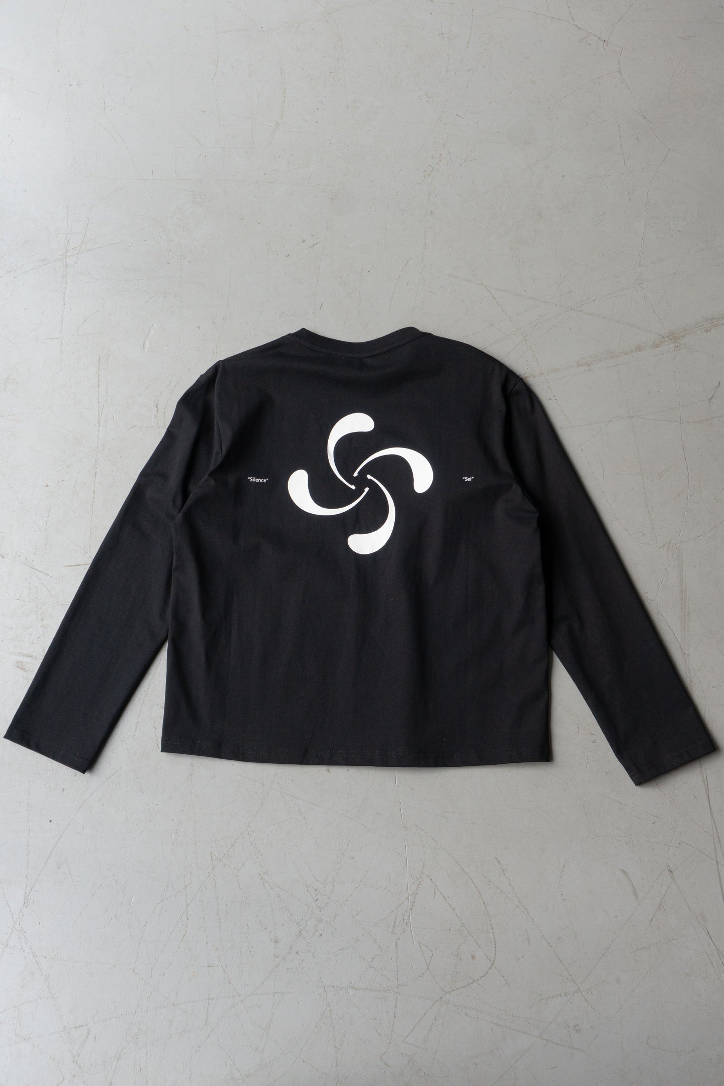 Cropped logo long sleeved T-shirts