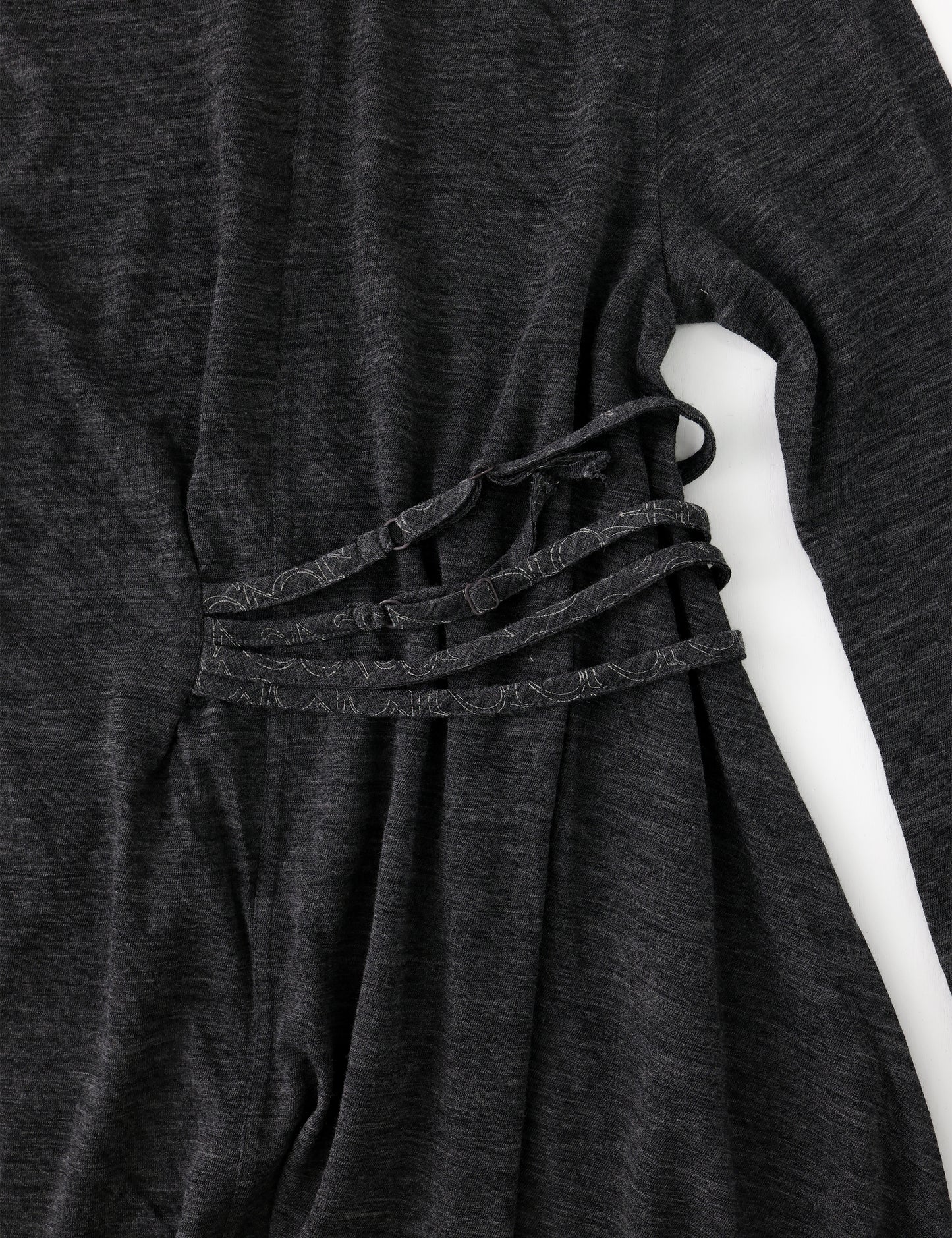 Lining dress