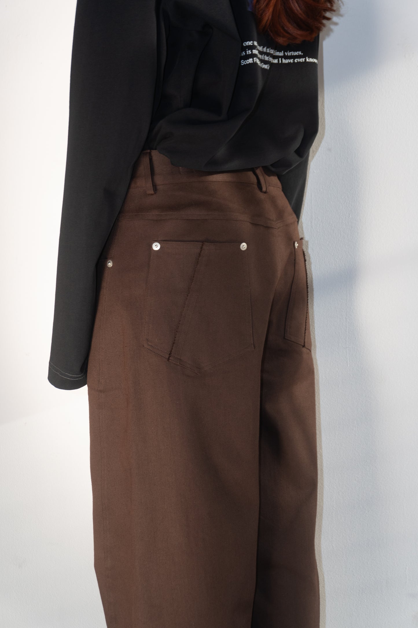 Swivel waxy trousers